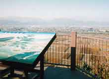 ���������l�͍L���钬���݂����Ă܂����ˁB������������̏u�Ԃł��B�i����j